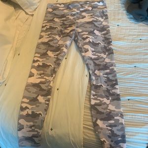 Fabletics , powerhold leggings .